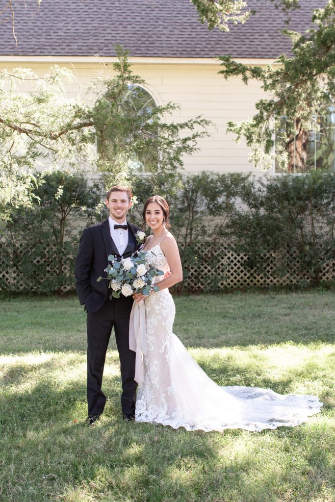Laura & Hudson Wedding | The Vine New Ulm | Dallas DFW Wedding Photographer | Sami Kathryn Photography
