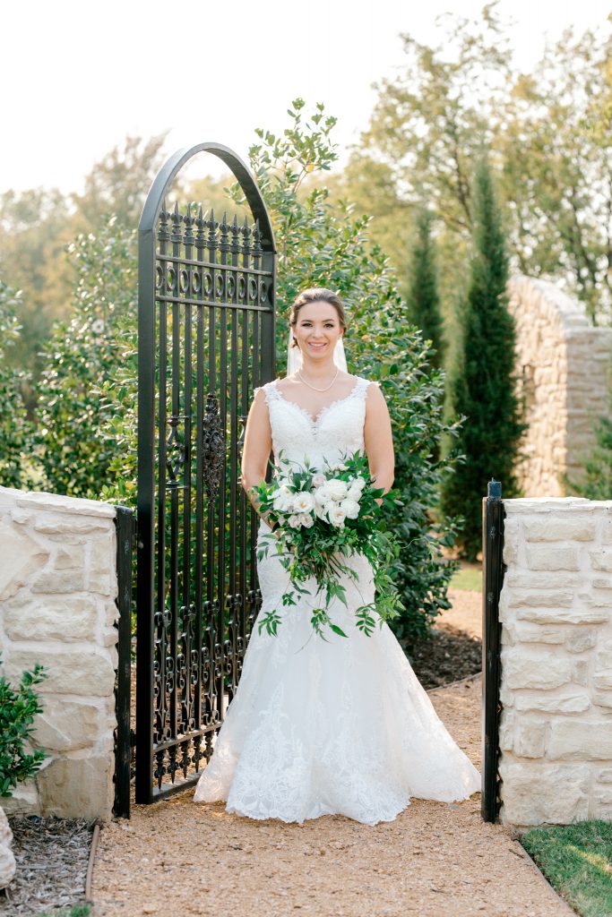 Allisen Bridal Portraits at Knotting Hill Place | Dallas Wedding Photographer | Sami Kathryn Photography-