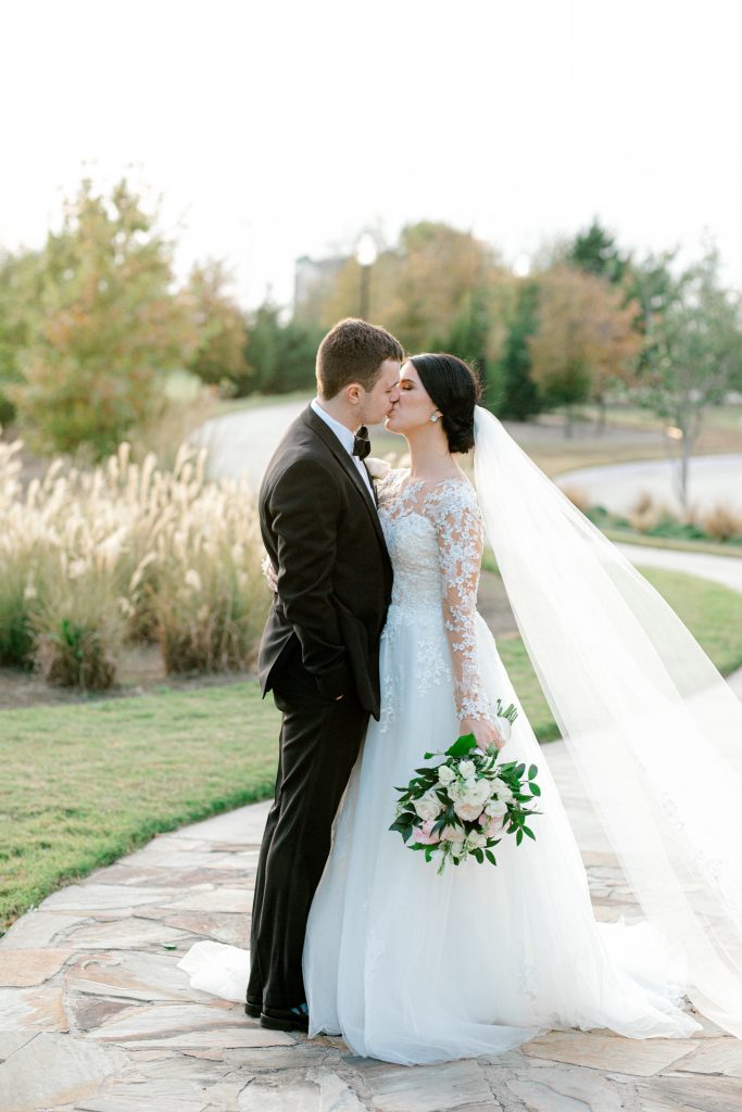 Rob & Morgan's Wedding at the Laurel | Sami Kathryn Photography | Dallas Wedding Photographer