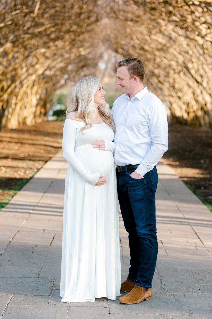 Katie & Nick's Maternity Session at the Dallas Arboretum | Dallas Portrait Photographer