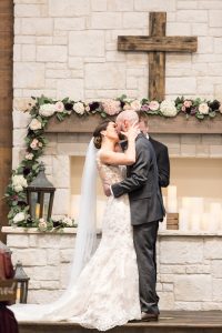Caitlin & Sam | Hidden Pines Hurst | Dallas Wedding Photographer | Sami Kathryn Photography