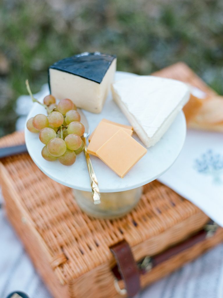 Wine & Cheese Picnic Engagement Anniversary Photos | Dana Fernandez Photography