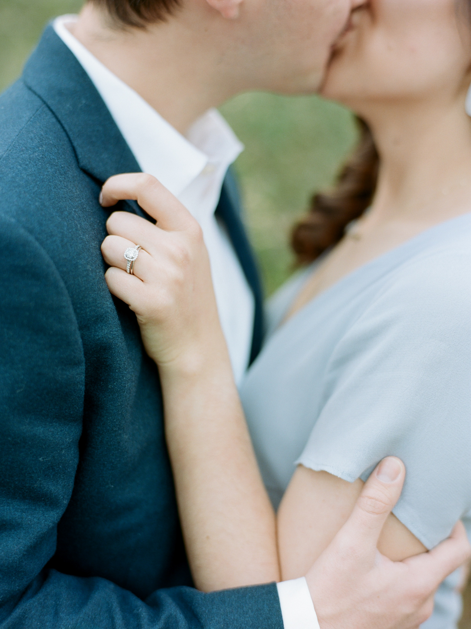 Wine & Cheese Picnic Engagement Anniversary Photos | Dana Fernandez Photography