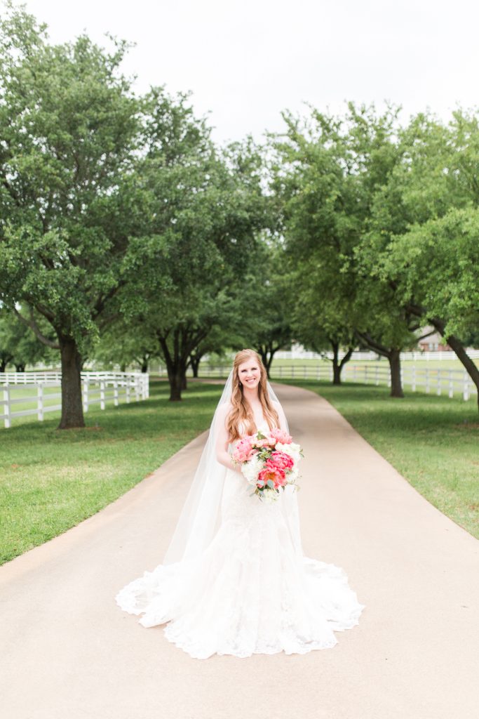 Ashley Bridal Portraits | Lone Star Mansion Burleson, Texas | Sami Kathryn Photography | DFW Wedding Photography-1