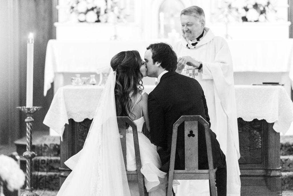 Nolan & Rachel | Grosse Pointe Academy Chapel & The War Memorial | Dallas Wedding Photographer Sami Kathryn Photography