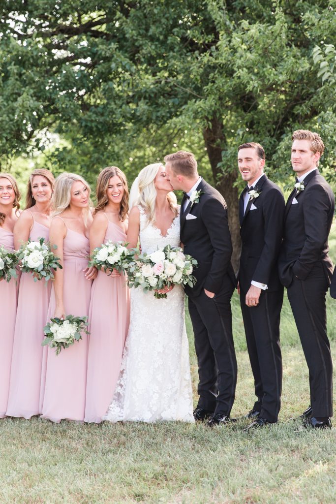 Katie & Nick Wedding at The Nest at Ruth Farms | Sami Kathryn Photography | DFW Dallas Wedding Photographer