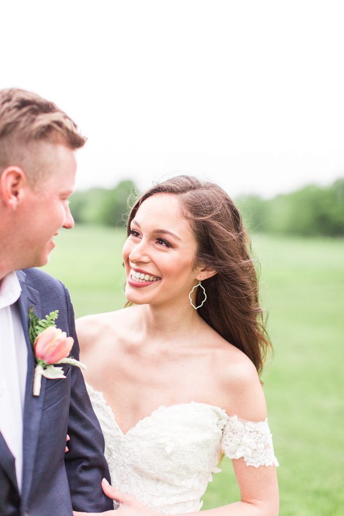 Bright, Colorful, & Elegant Wedding Inspiration at the Wildflower Wedding Venue in Dallas Fort Worth DFW Texas | Sami Kathryn Photography | DFW Wedding Photographer | A Stylish Soiree