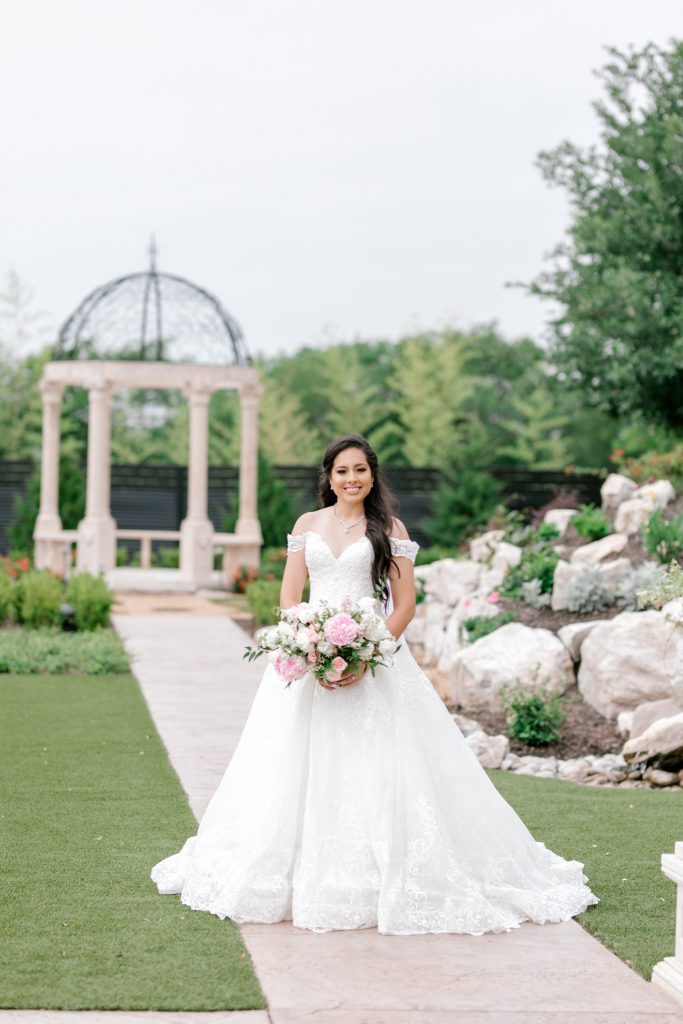 Jasmine's Bridal Portraits at Knotting Hill Place in Little Elm, Texas | Dallas DFW Wedding Photographer | Sami Kathryn Photography