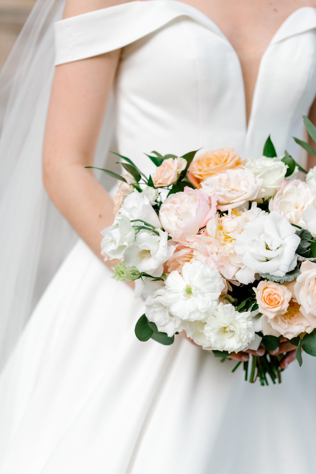 lexi wedding bouquet